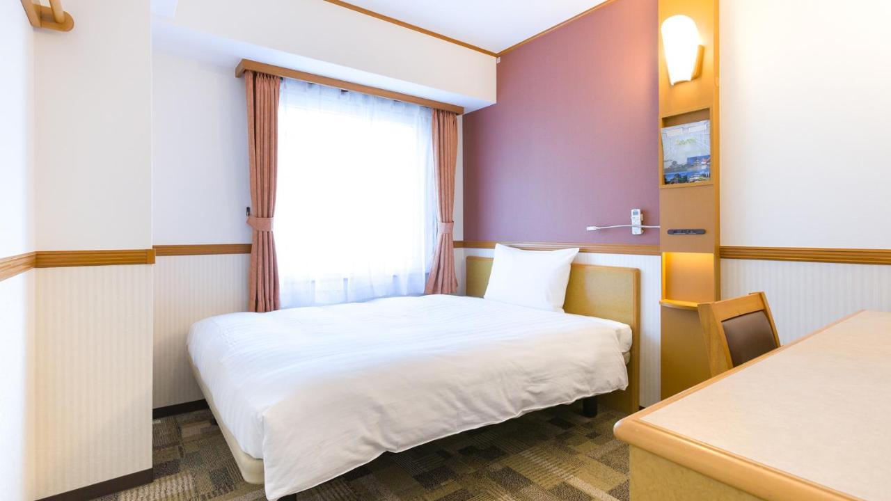 Toyoko Inn Yokohama Kannai Exterior foto