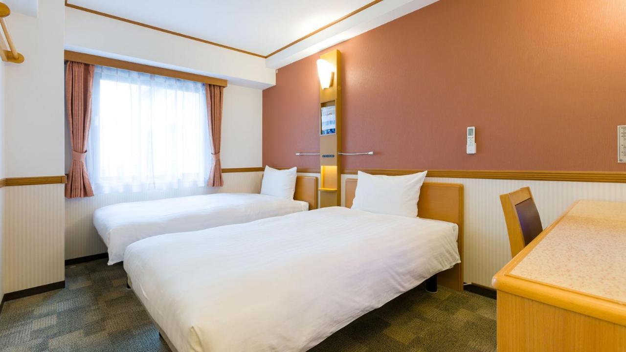 Toyoko Inn Yokohama Kannai Exterior foto