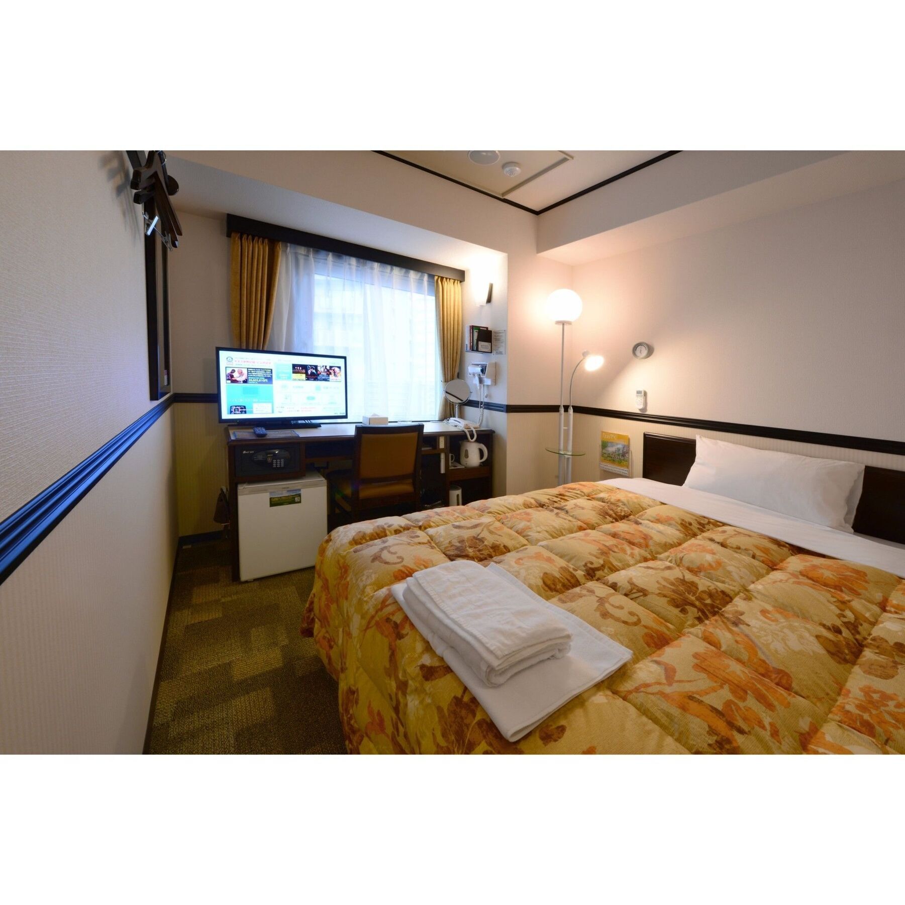 Toyoko Inn Yokohama Kannai Exterior foto