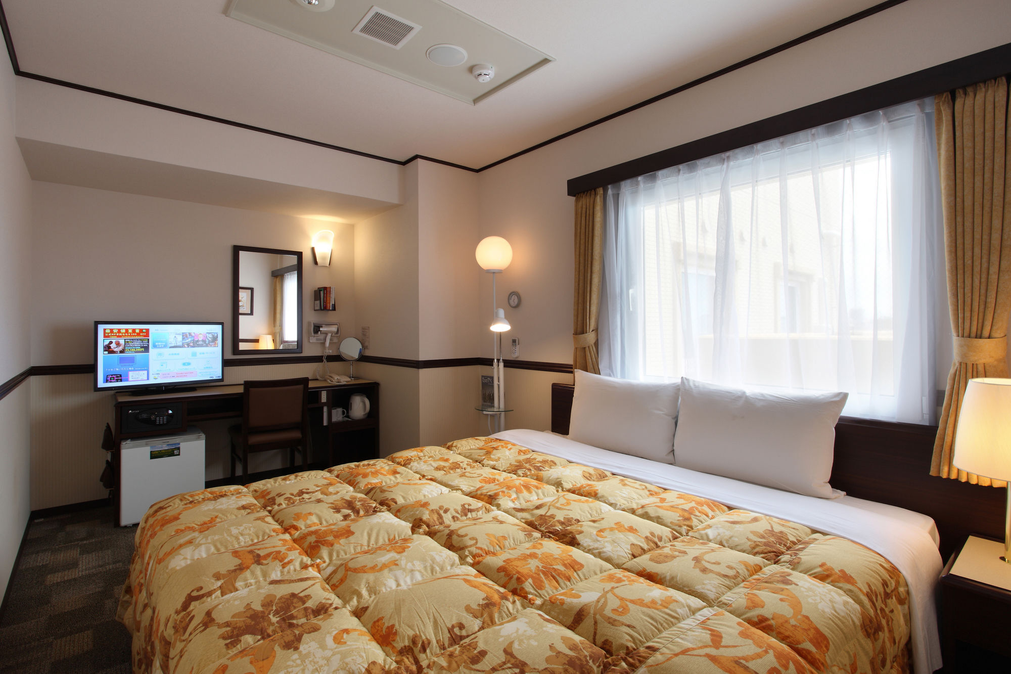 Toyoko Inn Yokohama Kannai Exterior foto